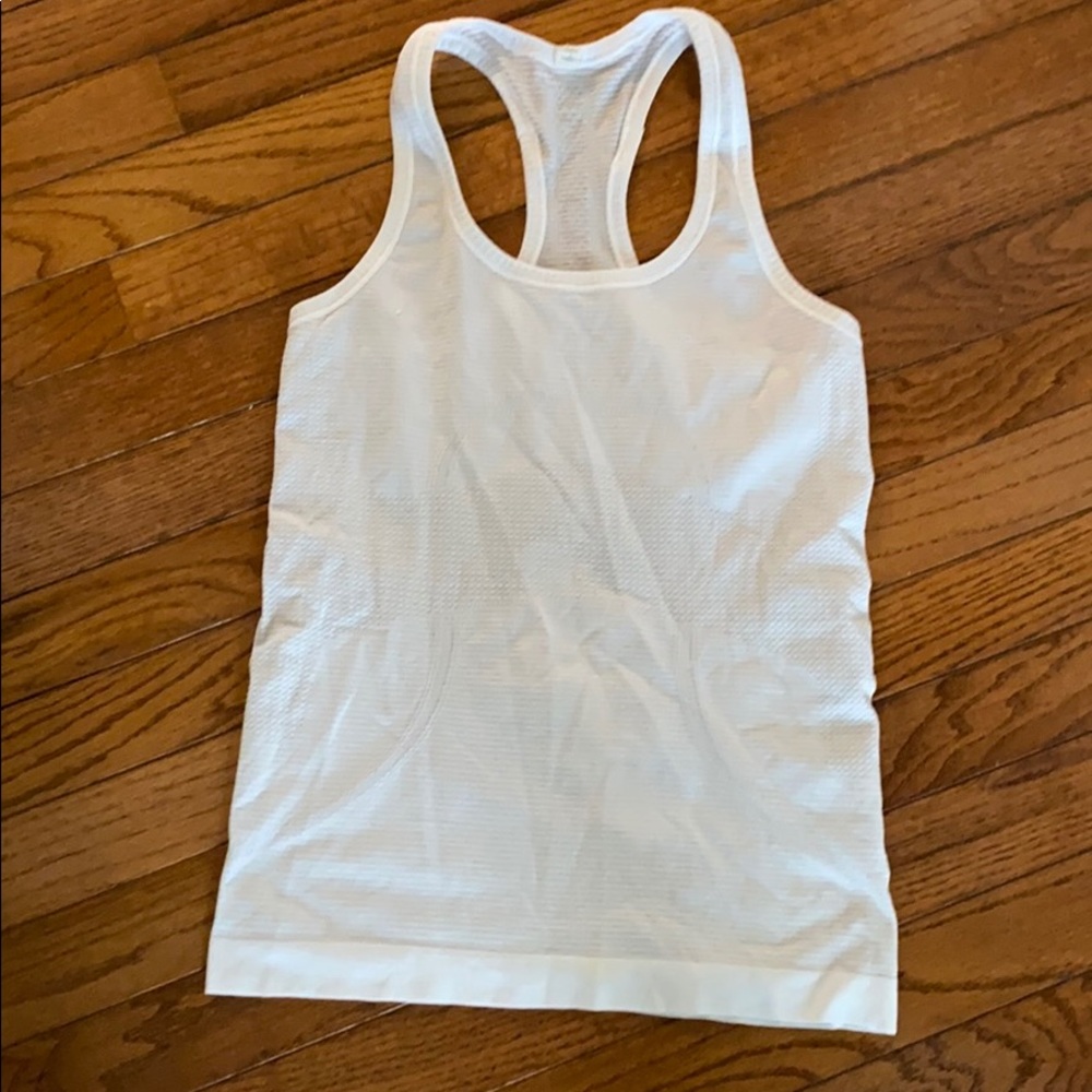 Lululemon top